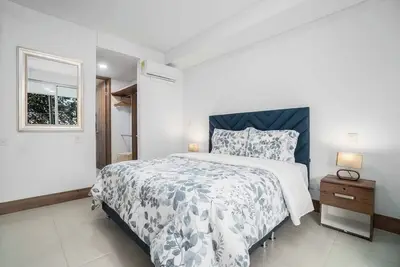 Image de H107 - Perfect Holiday Pad | Pool | Parking | WiFi