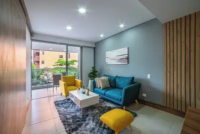Image de H208 - Awesome 2-Bed | 2 Bath | Rooftop Pool | Gym