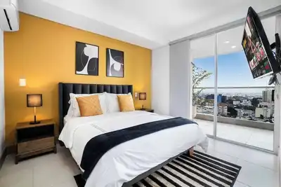 Image de H706 - Stylish 2br / Perfect Views & Rooftop Pool