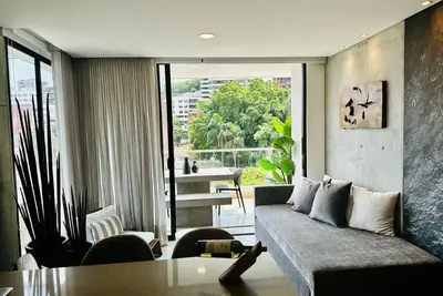 Image de Rm 1104 | High-Floor Luxury | King Bed | Pool