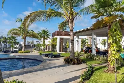 Relaxing Home with Pool – 3 Minutes to Sand & Sea