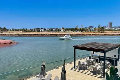 Image de Mazatlan Apartment: Marina Views, Pool & City Fun!