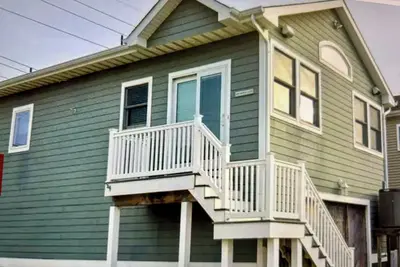Image de 3-bedroom 2 bathroom home in beautiful Lavallette, Nj steps from the Bay Beach!