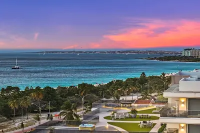 Image de Casa Flamingo 2br 3ba w/ 3 Pools, Gym, Restaurant