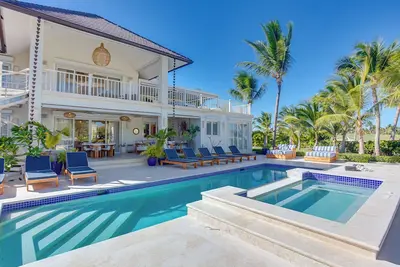 Image de Stunning 5 Bedroom Manor near the beach