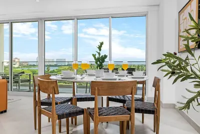 Image de A360. E31 - Sunny Side Stay | 3br in Prime Aruba Spot