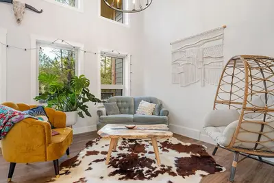 Image de Juniper | Beach Access | Sports Court | Deck | Bbq