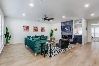 Green Goddess Retreat 3b 2b King