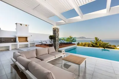 Image de Thrilling Rhodes Villa | Villa Artemis | 4 Bedrooms | Breathtaking Sea Views | Private Pool | Lovely Furnished Terrace | Shaded Outdoor Dining Area | Prime Location | Lindos