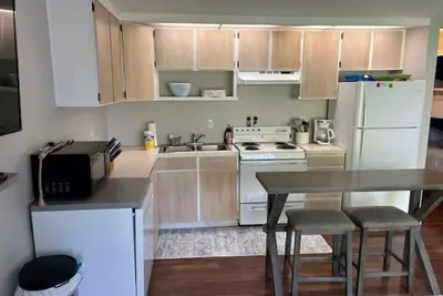 Image de Summer Dreaming River Condo near large pool and Gorge Shuttle pick up location