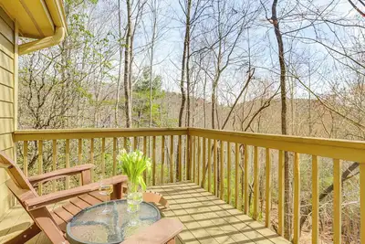 Image de Serenity Now: Big Canoe Mountain Home!