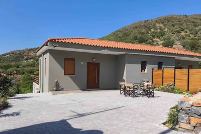 Image de Litinos Villa Rodanthi\nNouveau complexe résidentiel avec piscine.