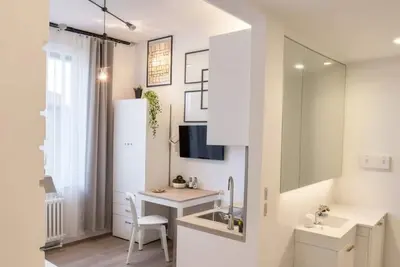 Image de Krakow Art & History Getaway: Mezzanine Studio, River Proximity & City Access