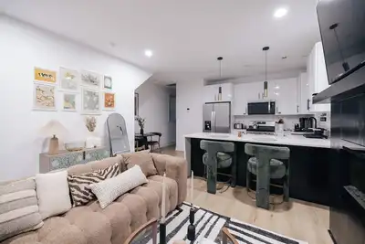 Image de Modern Condo 6 Min to UChicago & Hospitals with Free Parking