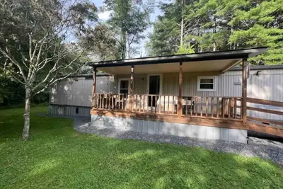 Image de By the Parkway