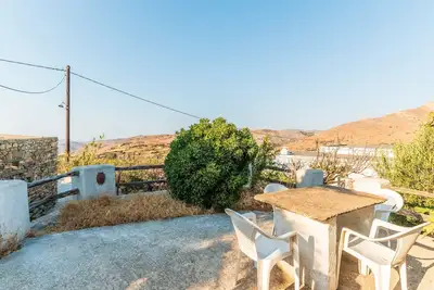 Image de Maison de vacances 'Kykladen White House' avec vue sur montagne et terrasse partagée