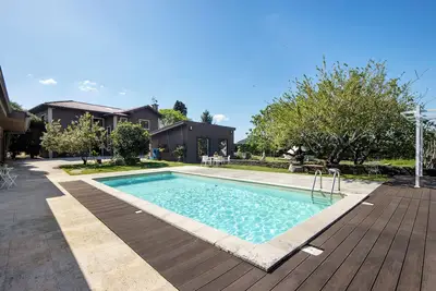 Image de Maison de vacances 'Casa Chocolate' avec vue sur la montagne, piscine privée et Wi-Fi