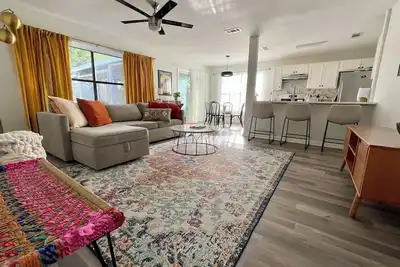 Image de Charming Family Retreat. Yard + Screened in Porch