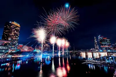 Image de Fireworks, Views, Pool & Parking