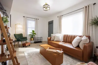 Image de 2-bedroom house in charming Aroma Park with Ac, WiFi.