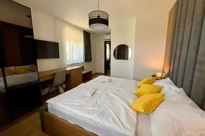 Image de Appartement de quatre chambres avec air conditionné Finida, Umag (A-24104-b)