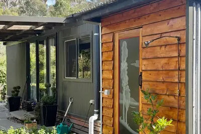 Image de The Container House and Sauna\n1 hour west of Melbourne in Blackwood, Victoria