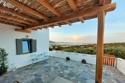 Image de The old barn, Naousa Paros, magnificent view!
