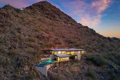 Image de Panoramic Views, Private Pool, Patio Lounge w/ Firepit | Royal Palm by AvantStay