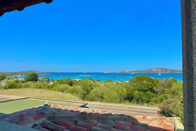 Image de Villa Monti Corru Cannigione, 4 camere e 4 bagni.