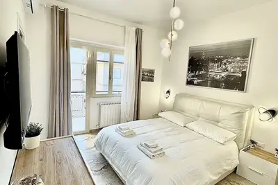 Image de 5 minutes from the sea Luxury Rome by the Sea in a super served and central area