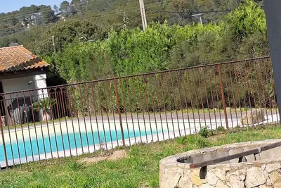 Image de Évasion Estivale : Superbe villa avec piscine et jardin