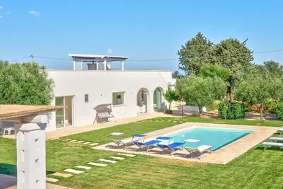 Image de Brand new villa with pool ( 10 min from Ostuni)