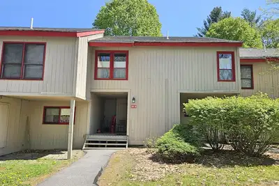 Image de Tennis, ski shuttle, pool  & hot tub access, fireplace. L3102 by Lrs