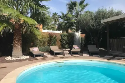 Homerez - Villa spacieuse avec piscine à Agde de 150 m²