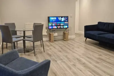 New, Updated 2bd in Prime Central Spot @ Docklands