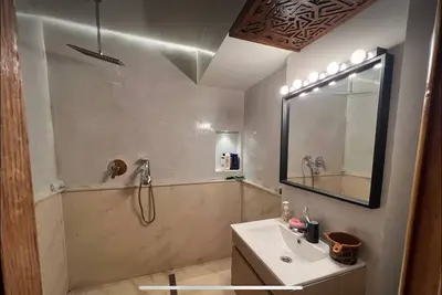 Image de 3-bedroom apartment in charming Casablanca with WiFi, Ac. Start your adventure