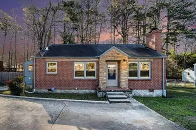 Image de Cozy 2-bedroom bungalow in charming Tucker with Ac, WiFi