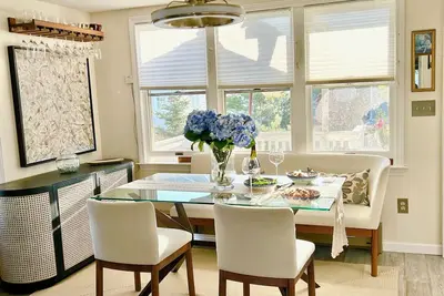 Image de Plum Island 3+ Br 2ba Steps to Beach, Outdoor Patio and balcony has Ocean Views