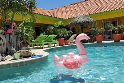 Image de cozy apartments with a 24-hour swimming pool for family-friendly or pet-friendly