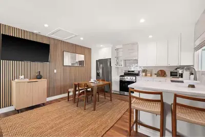 Image de Cozy Bungalow near Disney, Knott’s, & Dtla