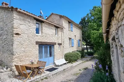 Image de Maison dans un endroit paisible