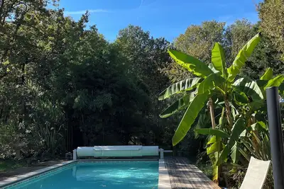 Cottage maison entière pour 14 personnes grande parcelle au calme Idéal groupes