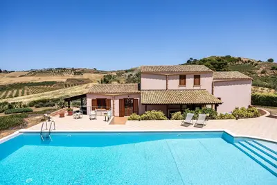 Image de Villa Erice | 4 Bedrooms | Private Pool & Furnished Veranda with Dining Area | Surrounded by Nature | Erice | Trapani | Italy