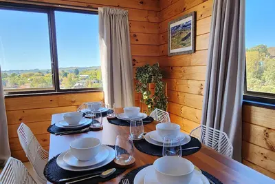Image de Te Mata Peak Retreat/Central to Hn & Local Venues/Clean, Comfortable, & Lux
