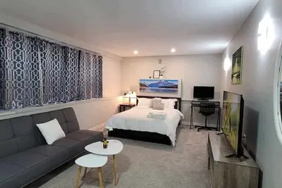 Image de Charming bed & breakfast with WiFi in Port Coquitlam