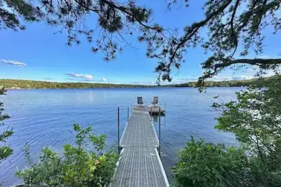 Image de Lakefront House on Pleasant Lake - Pet Friendly