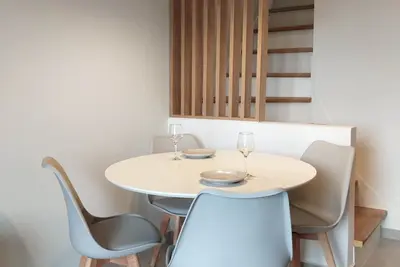 Image de Family friendly studio apartment 1 minute to the beach