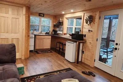 1 bedroom with a loft. Sleeps 4. Great mountain views. Dogs are allowed with fee.
