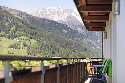 Image de Appartement \"Fichte\" avec vue sur les montagnes, jardin privé et Wi-Fi