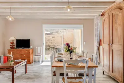 Image de Maison de vacances La Longère – Séjour authentique au cœur d’un vignoble bio près de Saint-Émilion